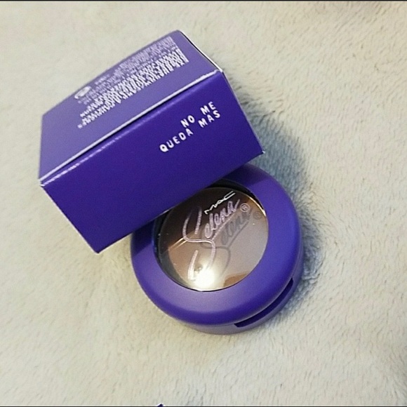 MAC Selena (Bundle) - Picture 1 of 4
